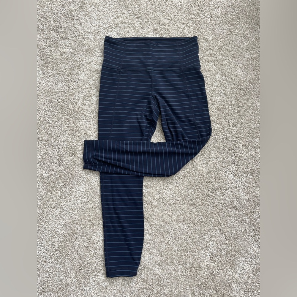 ATHLETA high rise capri. LIKE NEW!